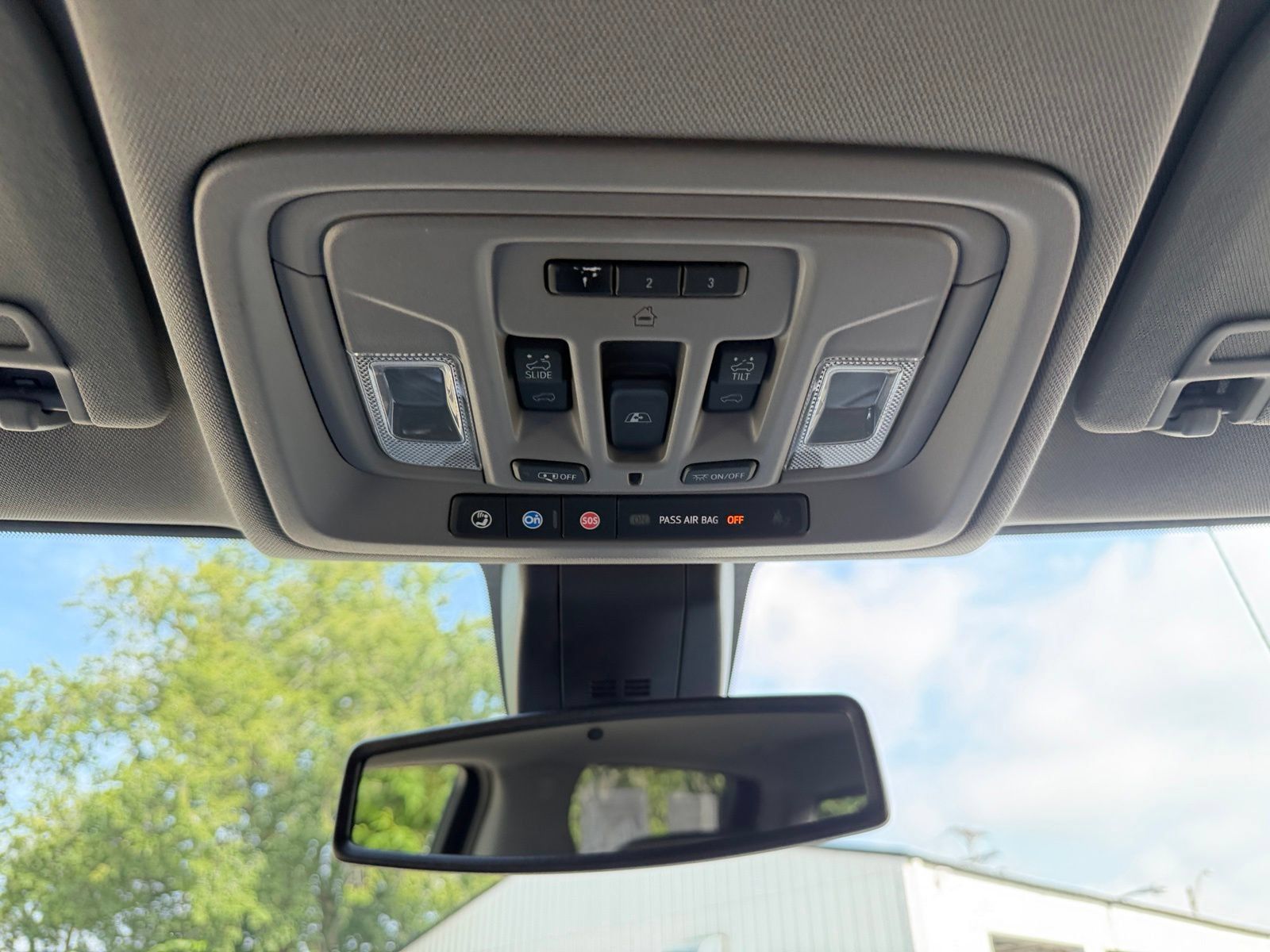 Used 2019 GMC Sierra 1500 SLT w/ SLT Premium Plus Package AWD/4WD image 21