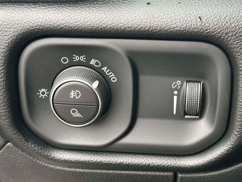 Used 2022 RAM 1500 Big Horn AWD/4WD image 19