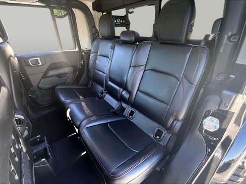 Used 2021 Jeep Gladiator Rubicon AWD/4WD image 20