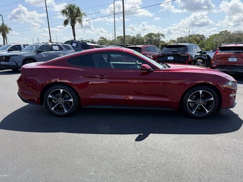 Used 2023 Ford Mustang Coupe RWD image 3