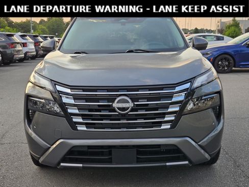 Used 2024 Nissan Rogue SL FWD image 2