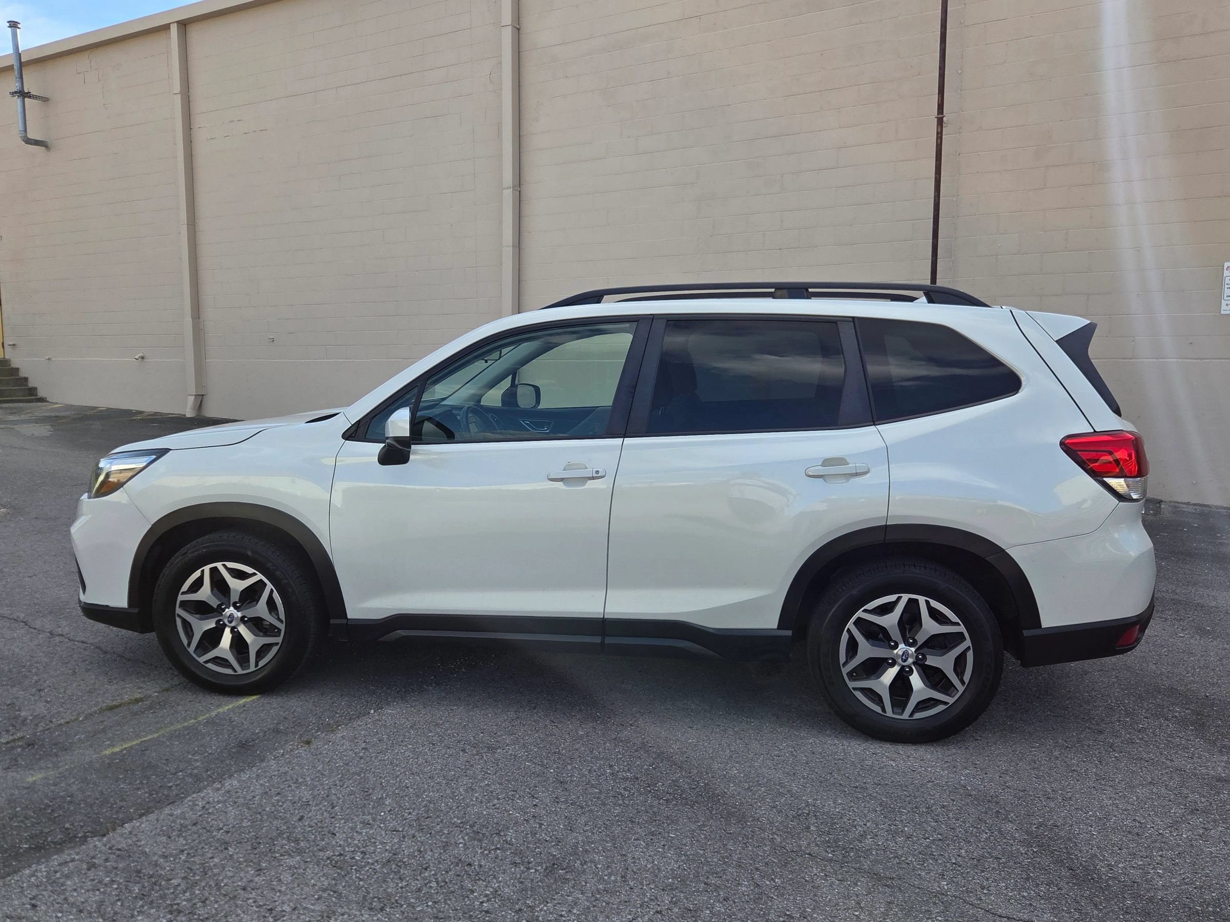 Used 2020 Subaru Forester Premium AWD/4WD image 8