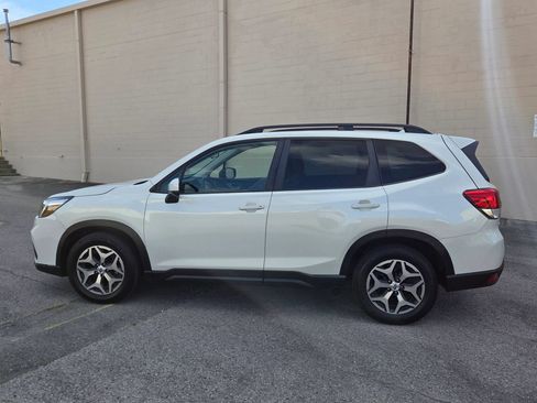 Used 2020 Subaru Forester Premium AWD/4WD image 8