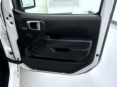 Certified 2023 Jeep Wrangler Sport S image 16