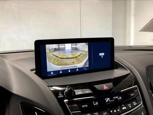 Used 2025 Acura RDX SH-AWD image 30