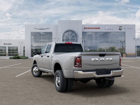 New 2026 RAM 3500 Tradesman AWD/4WD image 31