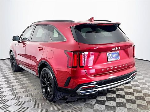 Used 2022 Kia Sorento SX image 8