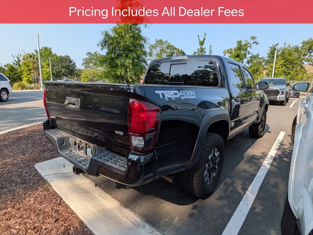 Used 2019 Toyota Tacoma TRD Off-Road AWD/4WD image 7