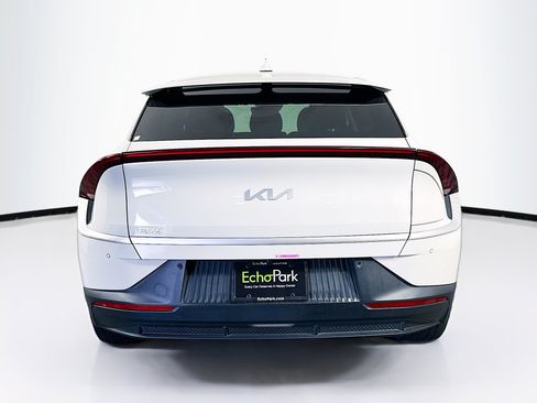 Used 2024 Kia EV6 Light RWD image 7