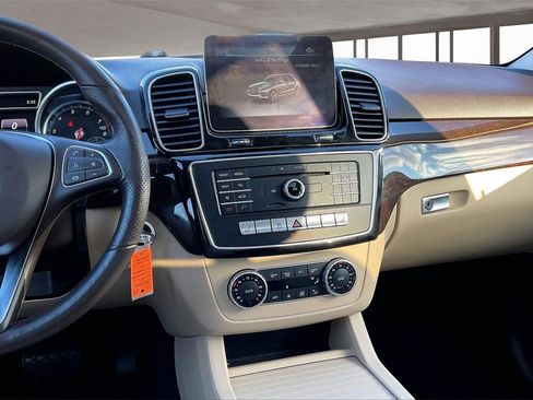 Used 2017 Mercedes-Benz GLE 350 4MATIC image 9