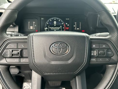 Used 2024 Toyota Tacoma SR5 AWD/4WD image 22