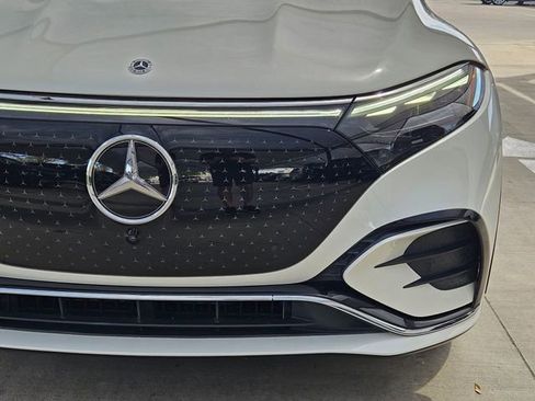 Used 2023 Mercedes-Benz EQS 580 4MATIC SUV image 6