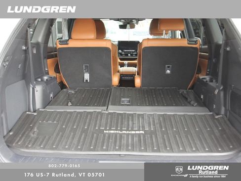 Used 2020 Toyota Highlander Platinum AWD/4WD image 32