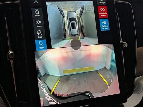 New 2026 Volvo XC90 B5 Plus w/ Protection Package image 14