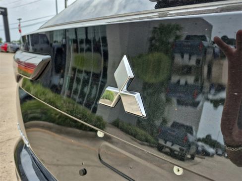 New 2025 Mitsubishi Outlander SEL image 30