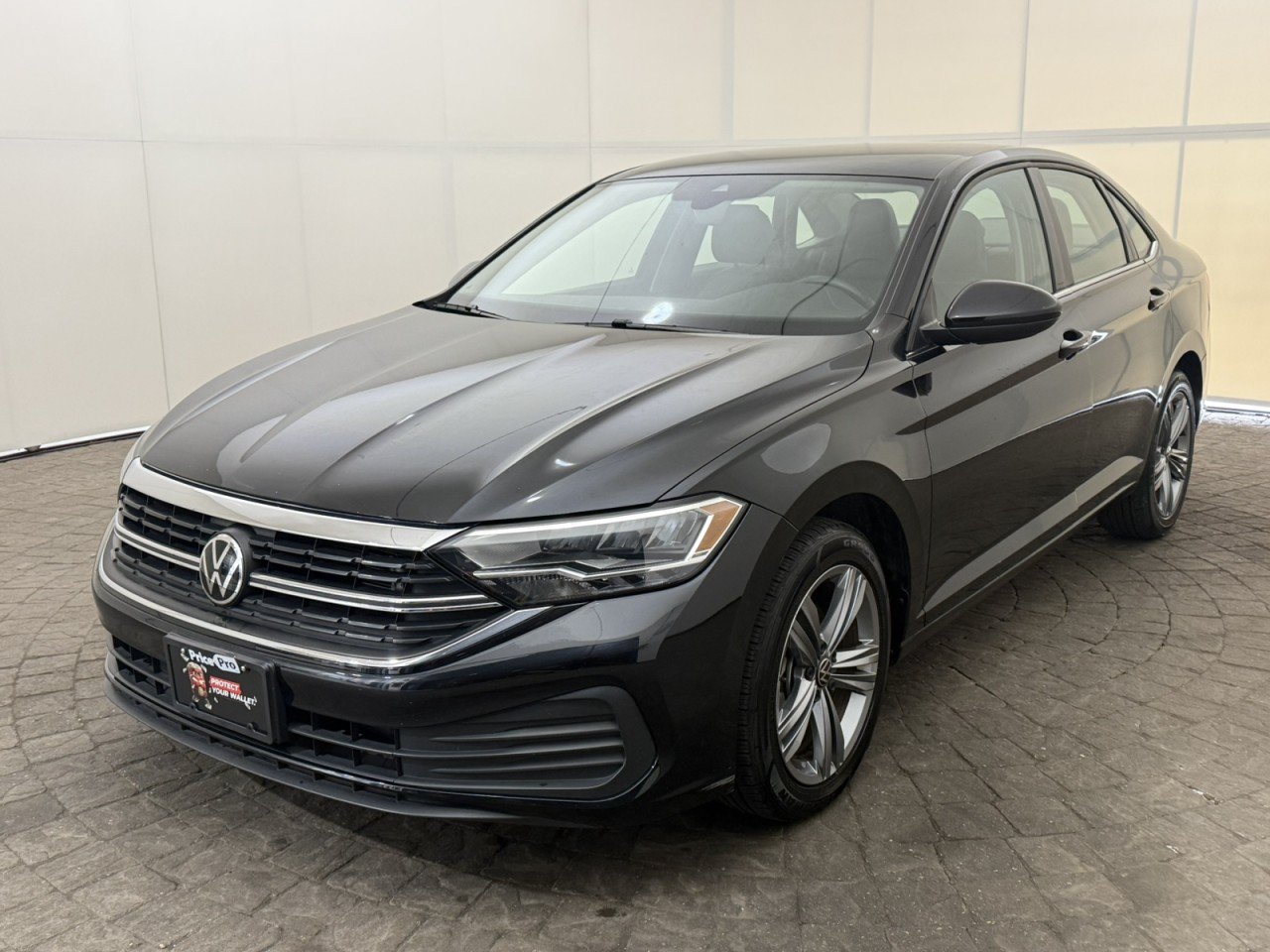 Used 2024 Volkswagen Jetta SE FWD image 3
