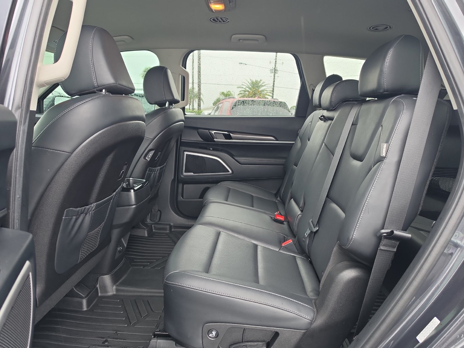 Used 2024 Kia Telluride LX FWD image 13