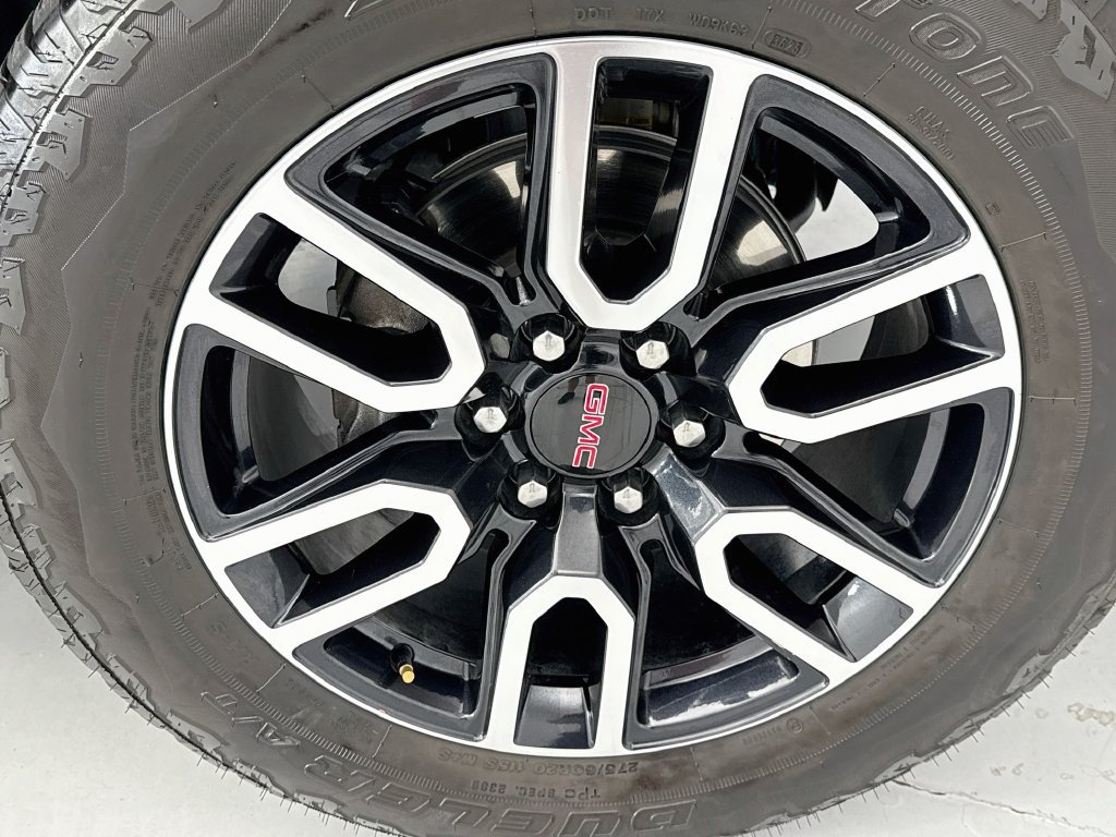 Used 2026 GMC Sierra 1500 AT4 w/ Technology Package AWD/4WD image 31