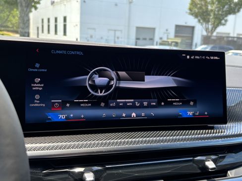 New 2027 BMW X6 M60i AWD/4WD image 32