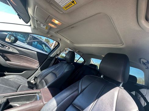 Used 2018 MAZDA MAZDA3 Touring image 14