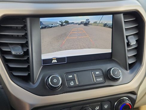 Used 2022 GMC Acadia Denali image 16