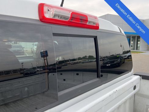 Used 2022 GMC Canyon Elevation image 10