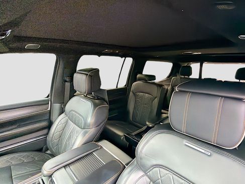 Used 2023 Jeep Grand Wagoneer Series III w/ Rear Seat Video Group 1 AWD/4WD image 26