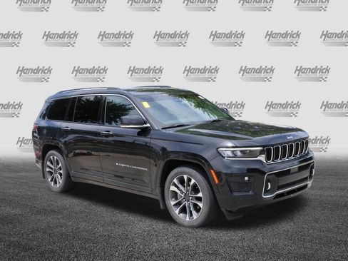 Used 2022 Jeep Grand Cherokee L Overland w/ MOPAR Finishing Package AWD/4WD image 2