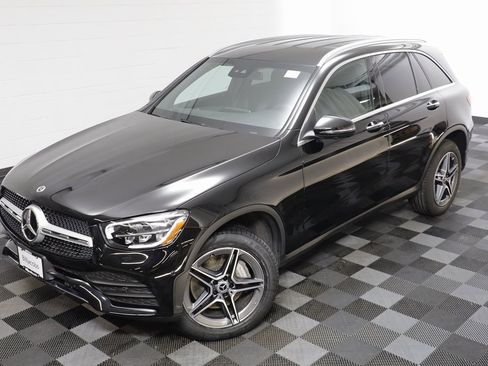 Used 2022 Mercedes-Benz GLC 300 4MATIC image 2