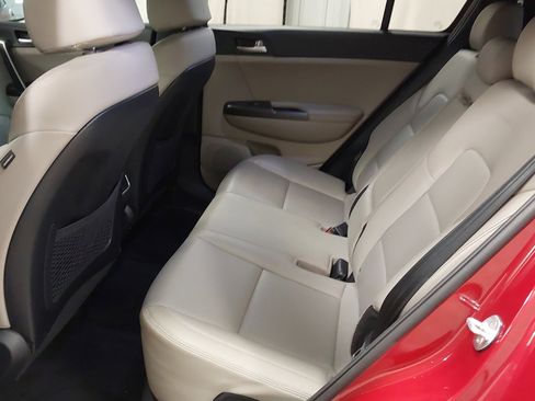 Used 2022 Kia Sportage Nightfall Edition image 38