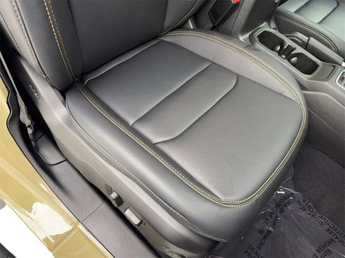 Used 2025 Jeep Gladiator Sport w/ Premium Package image 48