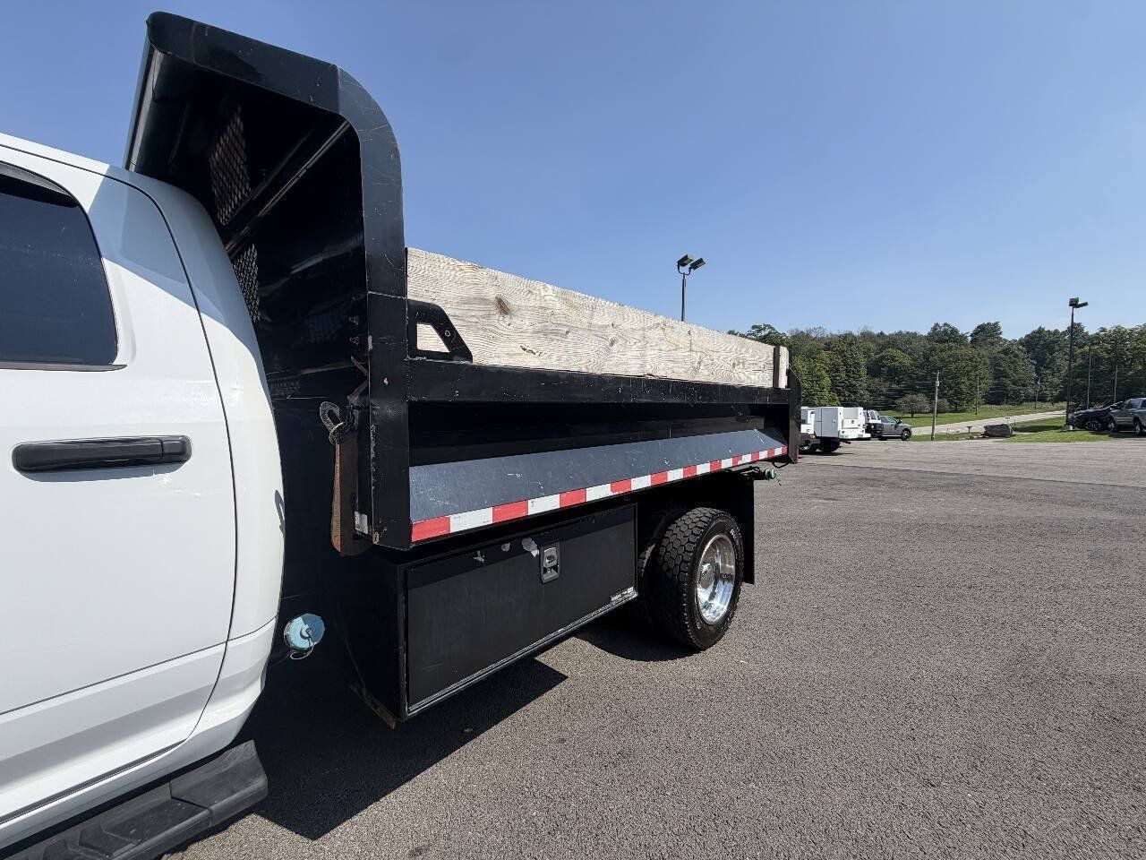 Used 2015 RAM 5500 Tradesman w/ Ambulance Prep Group RWD image 11