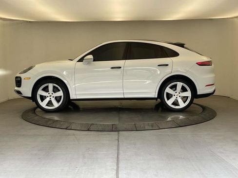 Certified 2022 Porsche Cayenne Platinum Edition AWD/4WD image 2