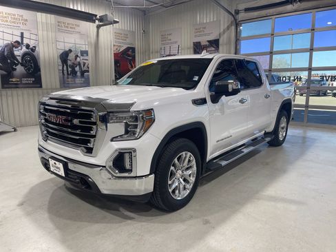 Used 2019 GMC Sierra 1500 SLT w/ SLT Premium Plus Package AWD/4WD image 4