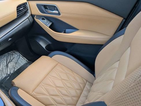 Used 2023 Nissan Rogue Platinum image 15