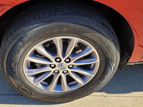 Certified 2024 Buick Enclave Premium image 6