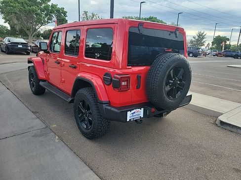 Used 2021 Jeep Wrangler Unlimited Sahara image 5