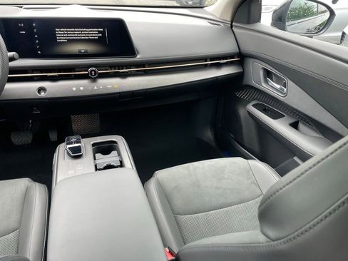 Certified 2025 Nissan Ariya AWD image 19