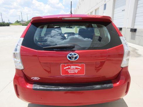 Used 2014 Toyota Prius V Two FWD image 8