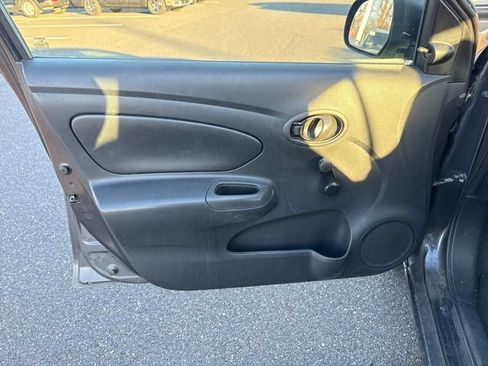 Used 2015 Nissan Versa S Plus image 15