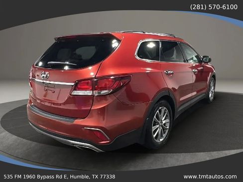 Used 2017 Hyundai Santa Fe SE FWD image 6