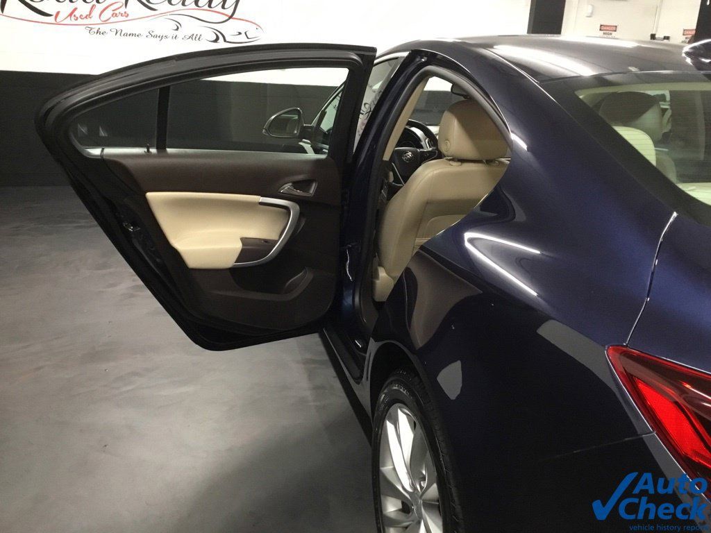 Used 2017 Buick Regal Premium w/ Driver Confidence Package #1 FWD image 27