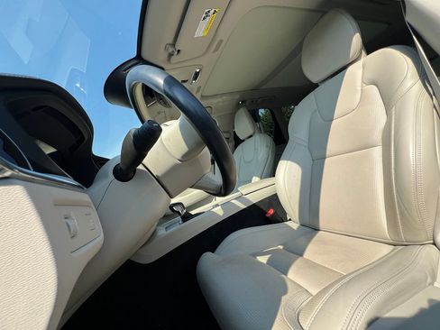 Used 2021 Volvo XC60 T5 Inscription w/ Protection Package Premier FWD image 17