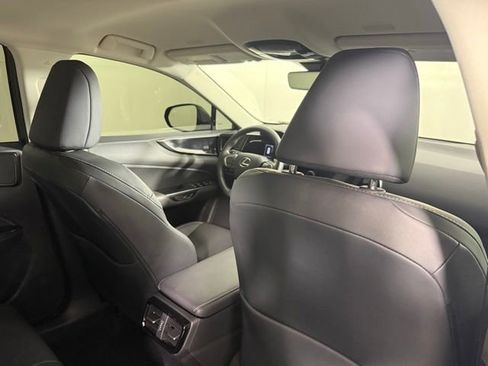Used 2025 Lexus NX 250 FWD w/ Towing Package (2000 Lbs) image 28