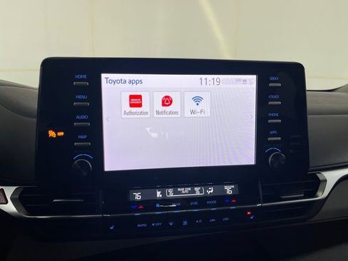 Used 2024 Toyota Sienna XLE image 65