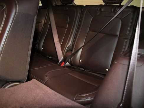 Used 2023 Lincoln Aviator Black Label w/ Class IV Trailer Tow Package image 14