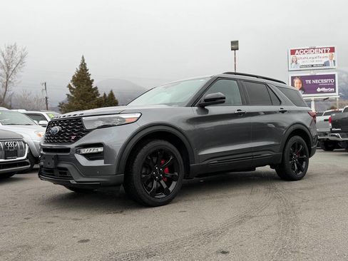 Used 2023 Ford Explorer ST w/ Equipment Group 401A image 4