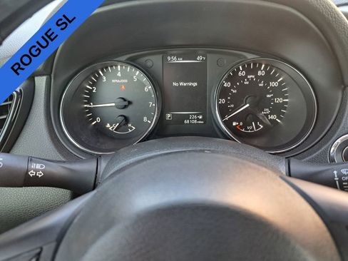 Used 2017 Nissan Rogue SL image 12