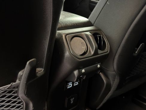 Used 2024 Jeep Wrangler Unlimited Rubicon 4xe AWD/4WD image 19