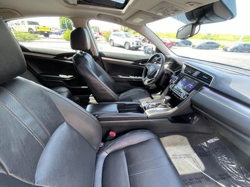 Used 2017 Honda Civic Touring image 11